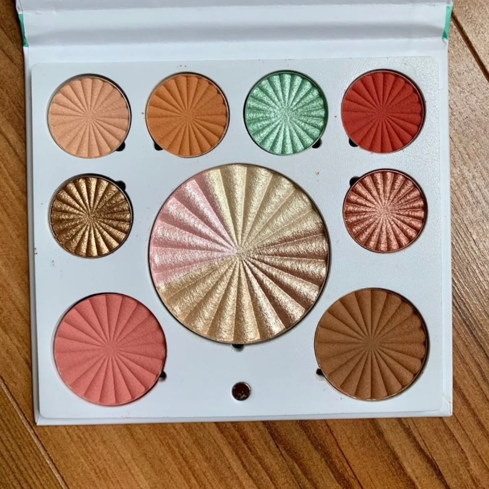 Ofra Good to Go Palette